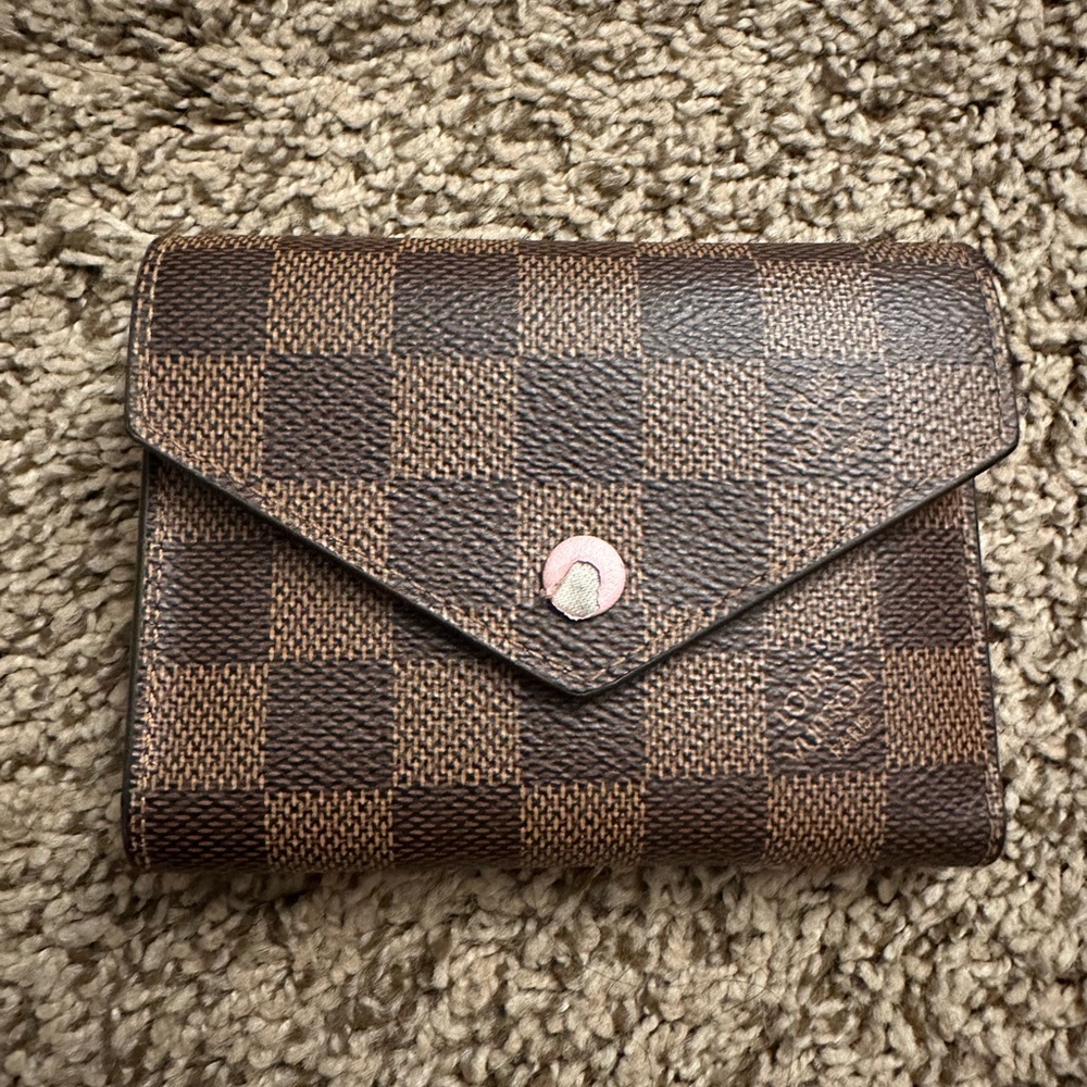 Small Louis Vuitton wallet